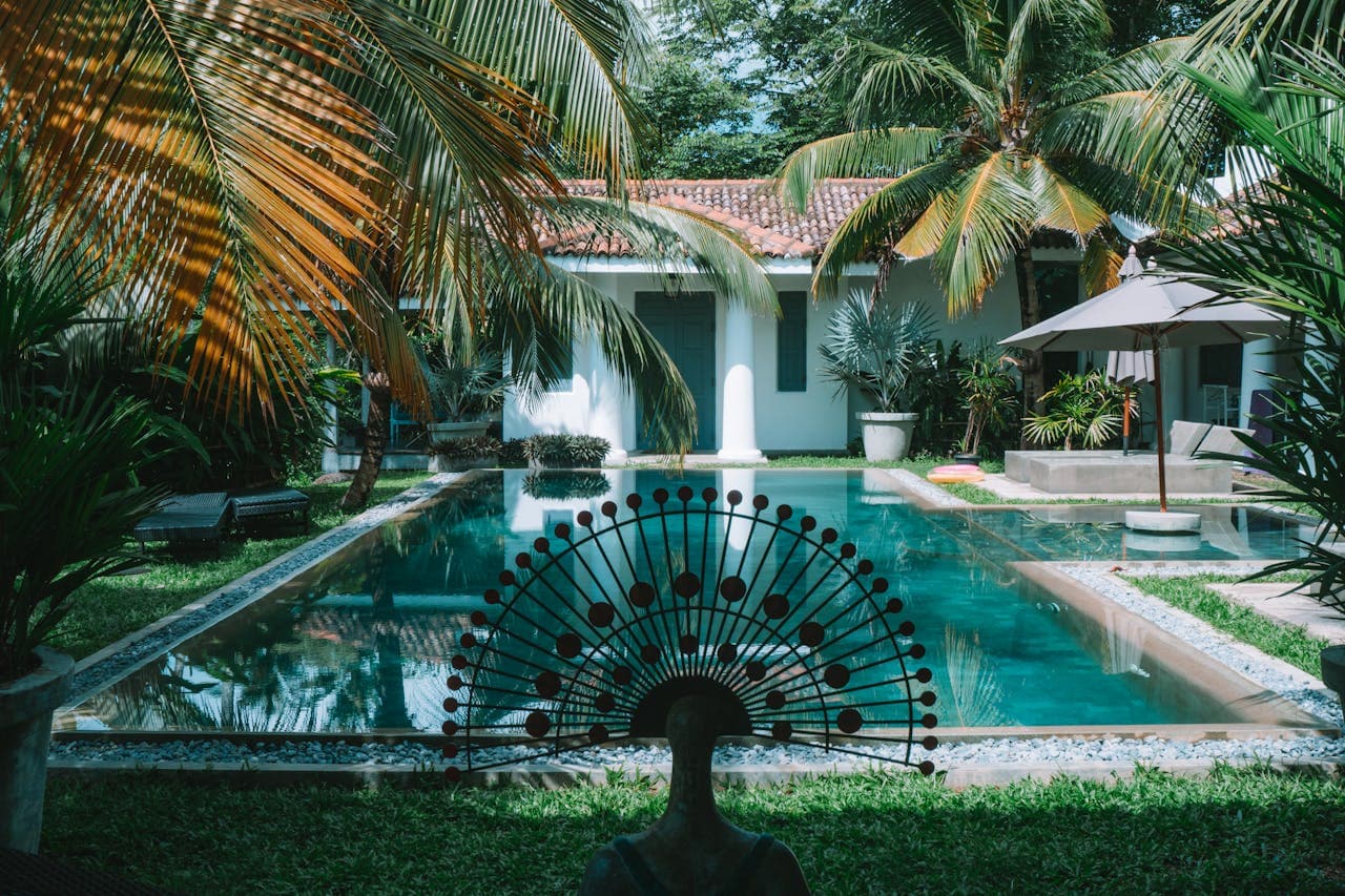 Organiser l'Événement Parfait Autour de Votre Piscine Privée